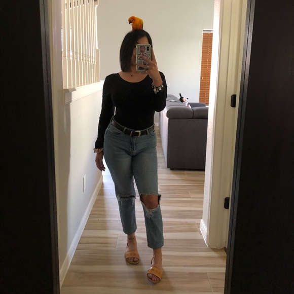 Meet your Posher, Monica - Picture 2 of 3